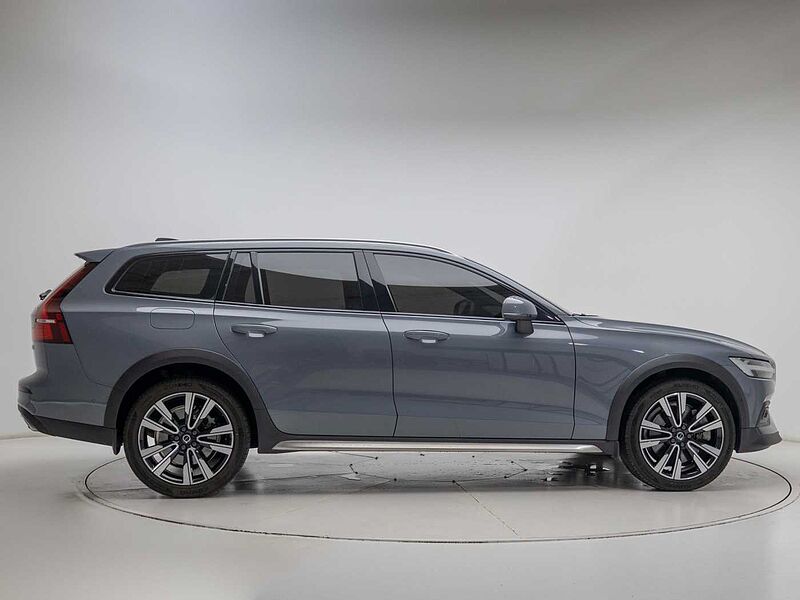 Volvo Pro, B5 AWD mild hybrid