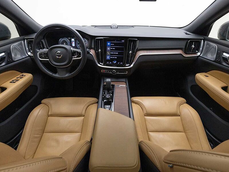 Volvo Pro, B5 AWD mild hybrid