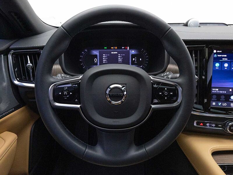 Volvo Ultimate, B5 AWD mild hybrid, 가솔린