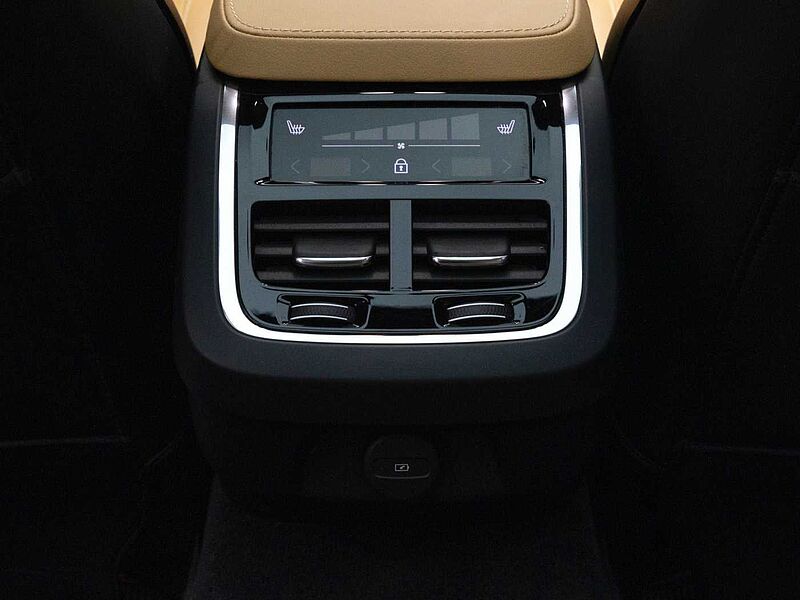 Volvo Ultimate, B5 AWD mild hybrid, 가솔린