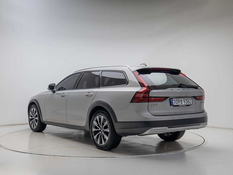 Volvo Ultimate, B5 AWD mild hybrid, 가솔린