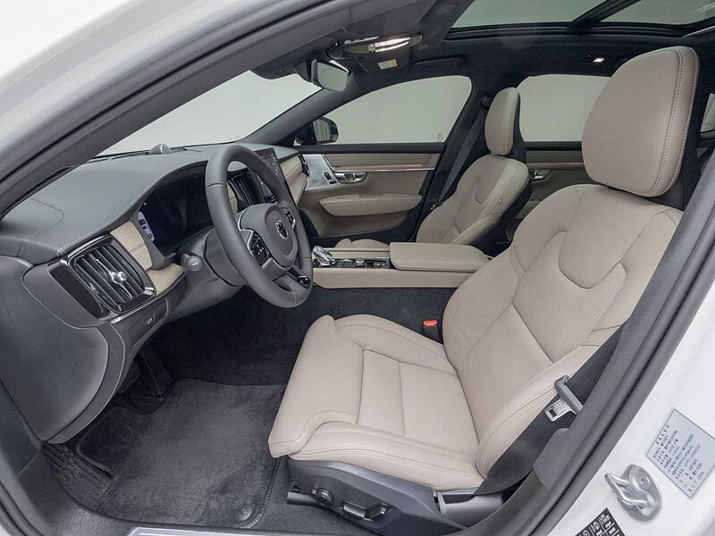 Volvo Ultra, B5 마일드 하이브리드, 가솔린, 다크