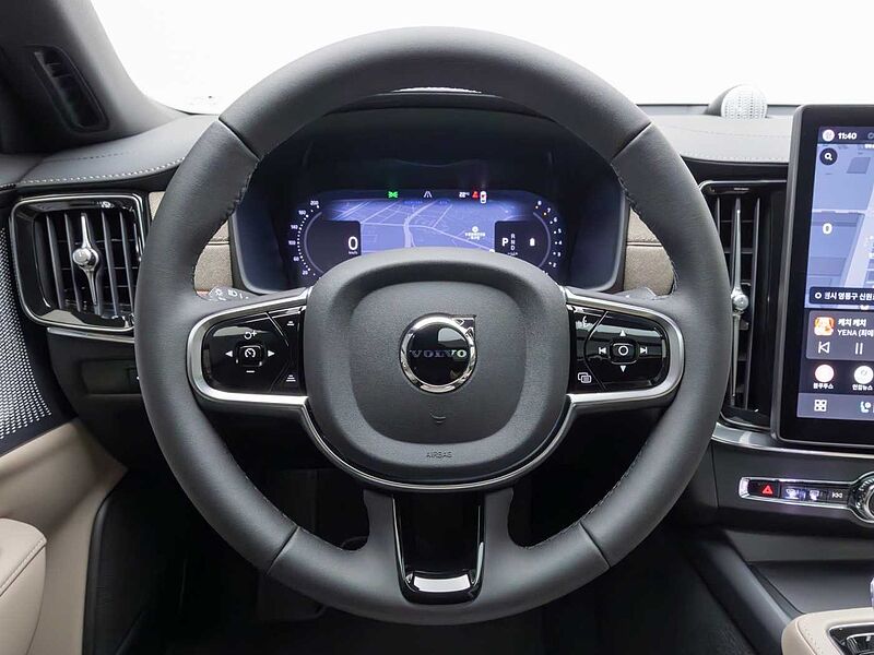 Volvo Ultra, B5 마일드 하이브리드, 가솔린, 다크