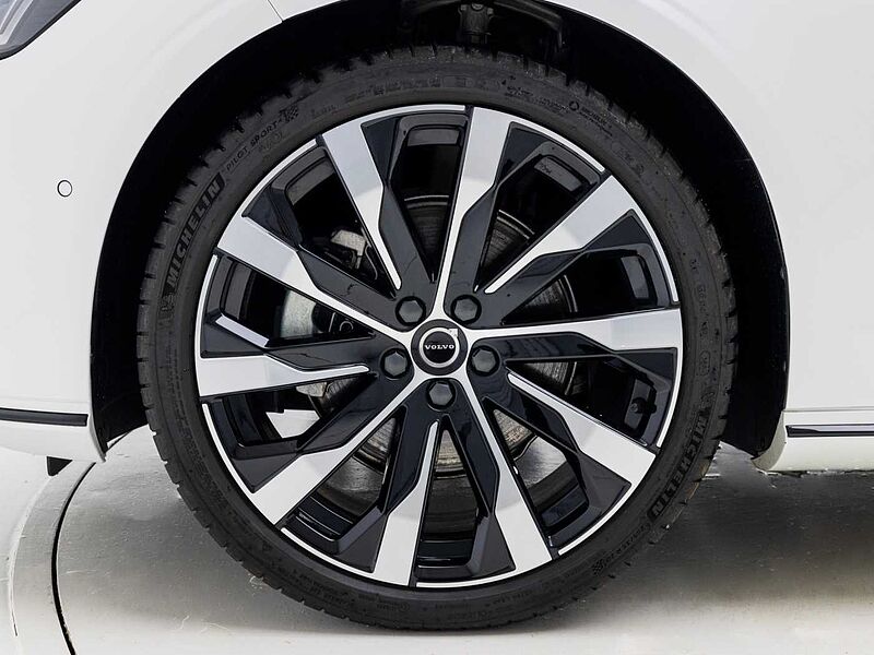 Volvo Ultra, B5 마일드 하이브리드, 가솔린, 다크