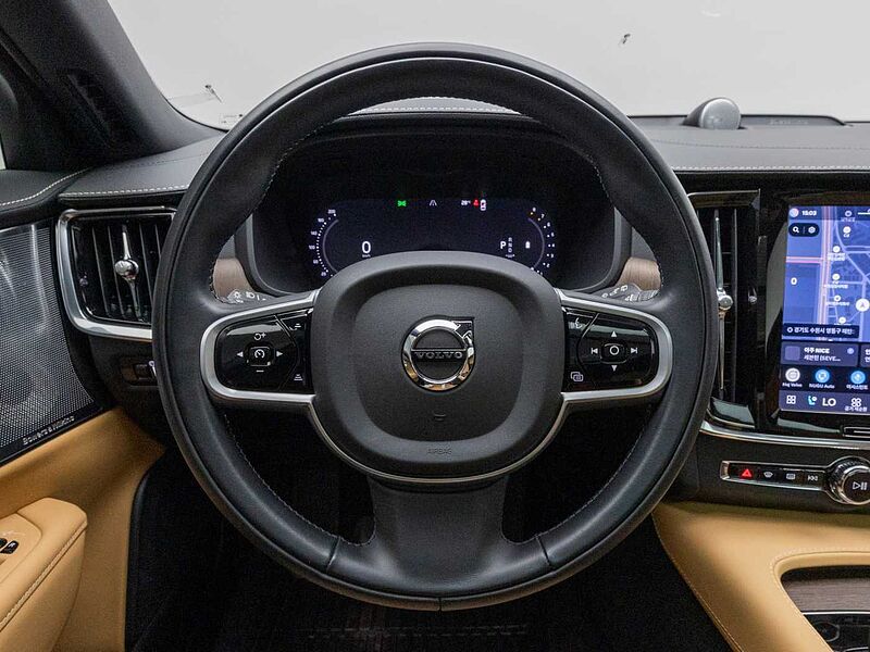 Volvo Pro, B5 AWD mild hybrid