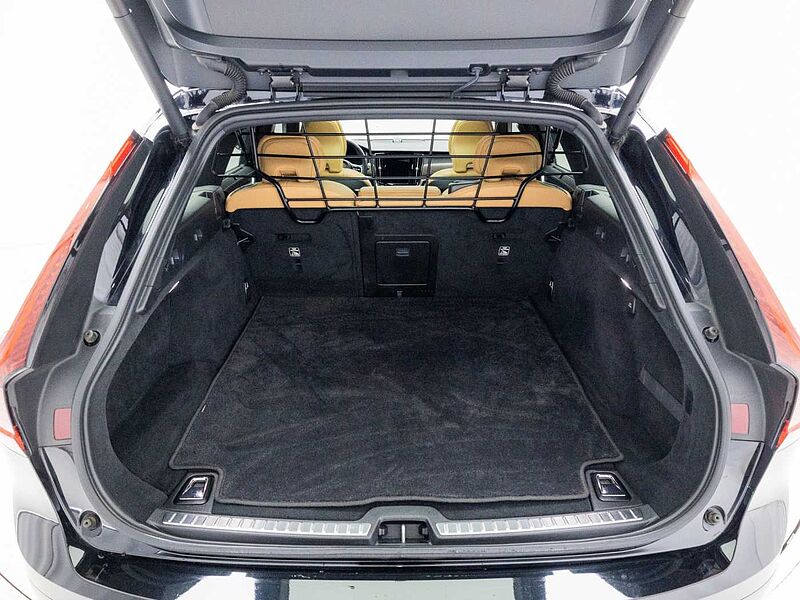 Volvo Pro, B5 AWD mild hybrid