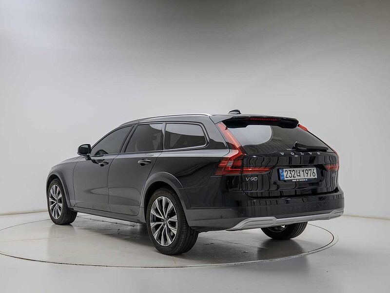 Volvo Pro, B5 AWD mild hybrid