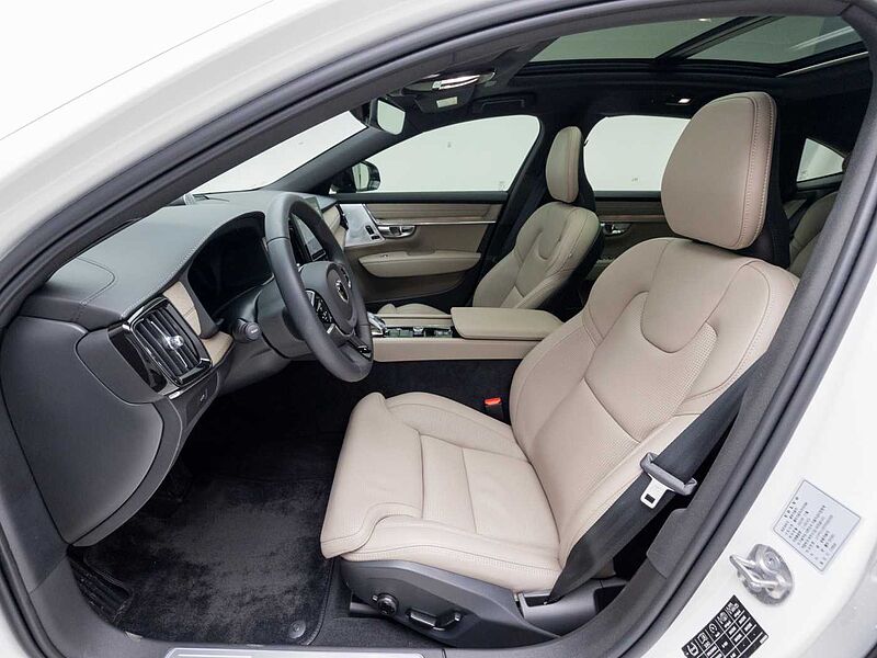 Volvo  Ultra, B5 마일드 하이브리드, 가솔린, 다크