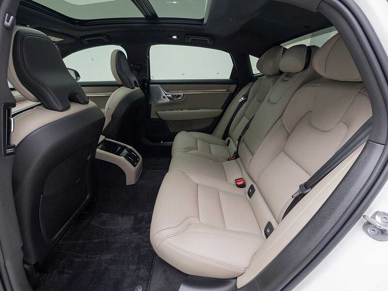 Volvo  Ultra, B5 마일드 하이브리드, 가솔린, 다크