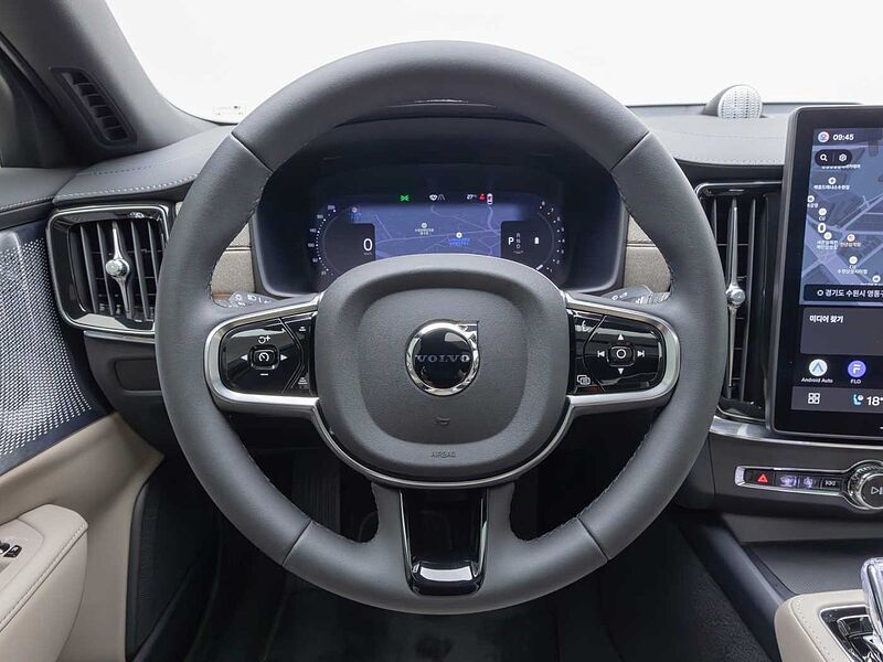 Volvo  Ultra, B5 마일드 하이브리드, 가솔린, 다크