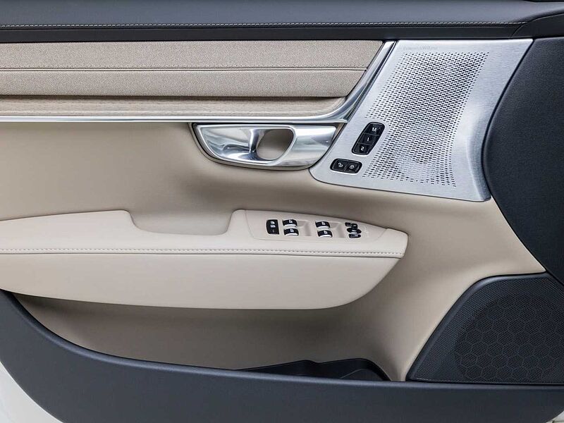 Volvo  Ultra, B5 마일드 하이브리드, 가솔린, 다크
