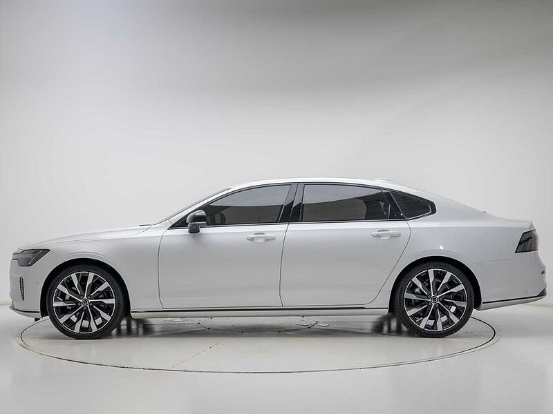 Volvo  Ultra, B5 마일드 하이브리드, 가솔린, 다크