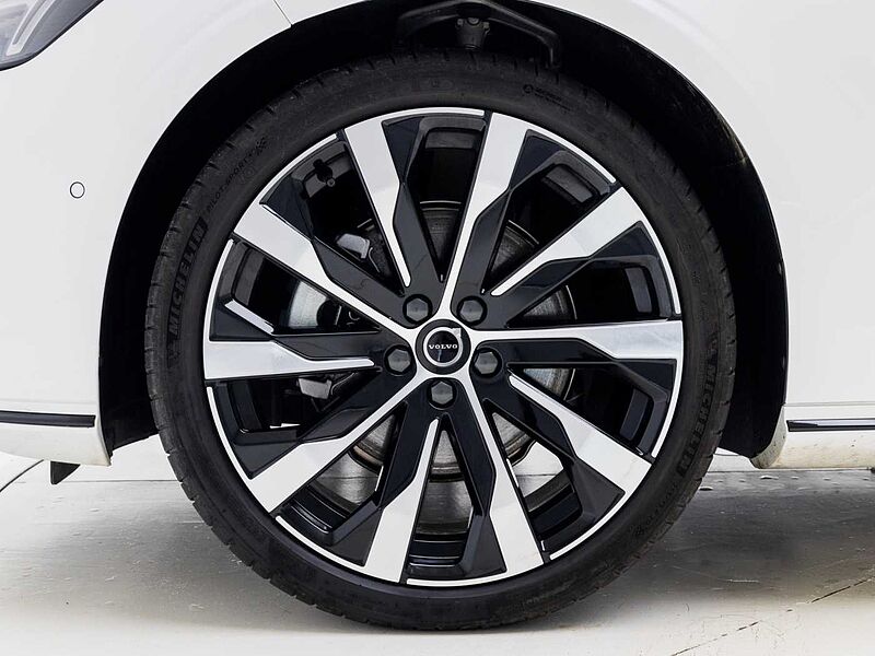 Volvo  Ultra, B5 마일드 하이브리드, 가솔린, 다크