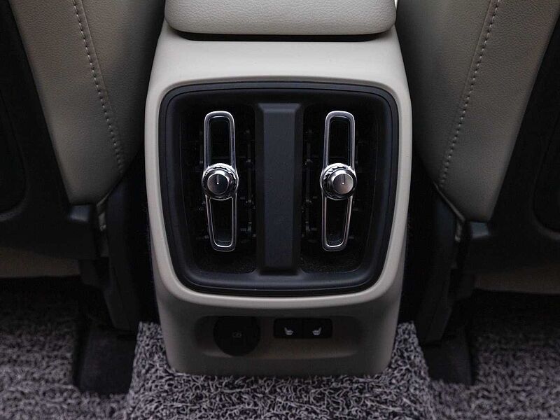 Volvo Ultimate, B4 AWD mild hybrid, 가솔린, Bright