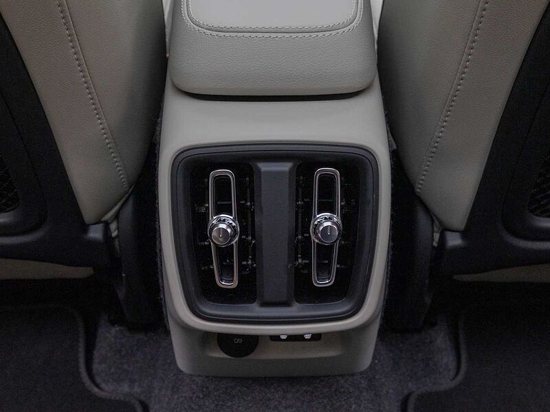 Volvo  Ultra, B4 AWD 마일드 하이브리드, 가솔린, 브라이트