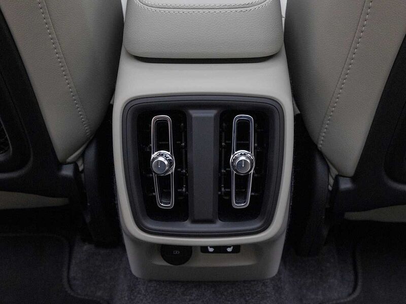 Volvo Ultra, B4 AWD 마일드 하이브리드, 가솔린, 브라이트