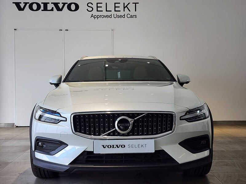 Volvo  Cross Country B5 AWD 프로