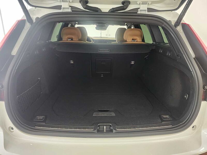 Volvo  Cross Country B5 AWD 프로