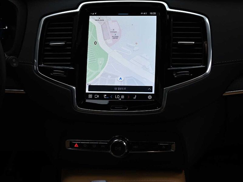 Volvo  Recharge Ultimate, T8 AWD 플러그-인 하이브리드, 전기/가솔린, 브라이트, 7 좌석