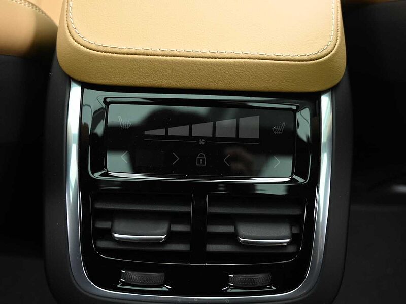 Volvo  Ultimate, B5 AWD 마일드 하이브리드, 가솔린, 브라이트