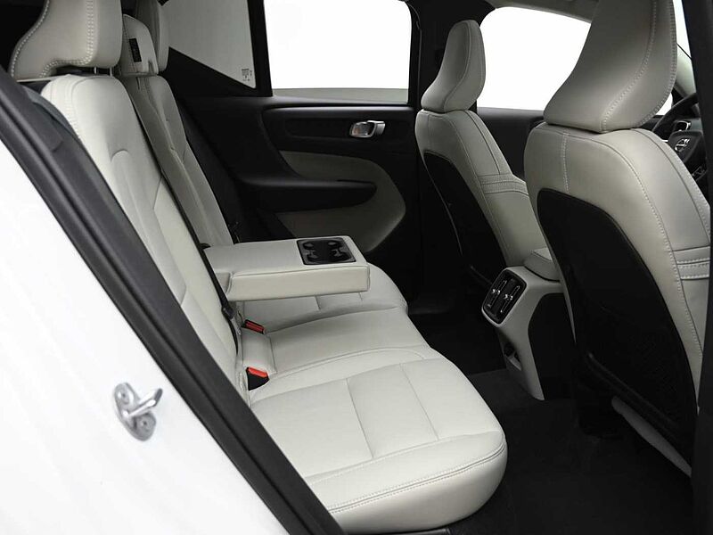 Volvo  Ultimate, B4 AWD 마일드 하이브리드, 가솔린, 브라이트