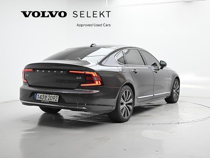 Volvo  Ultimate, B5 mild hybrid, 가솔린, Bright