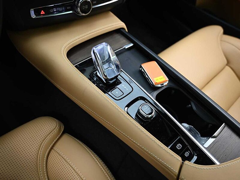 Volvo  Ultimate, B5 mild hybrid, 가솔린, Bright