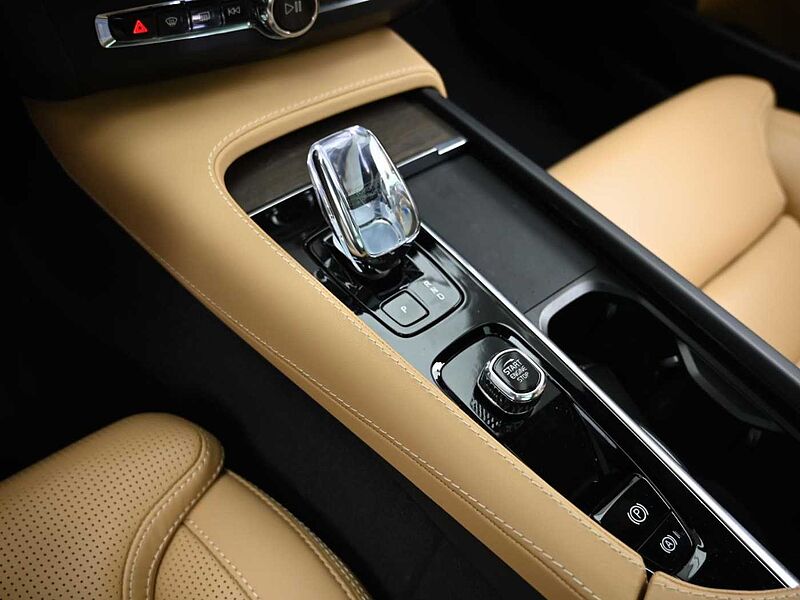 Volvo  Ultimate, B5 AWD 마일드 하이브리드, 가솔린, 브라이트