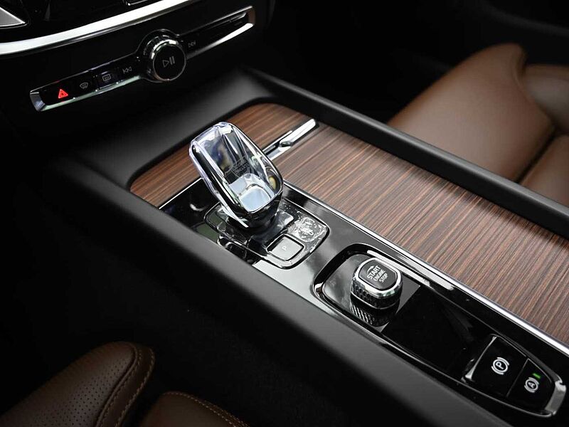 Volvo  Ultimate, B5 AWD 마일드 하이브리드, 가솔린, 브라이트