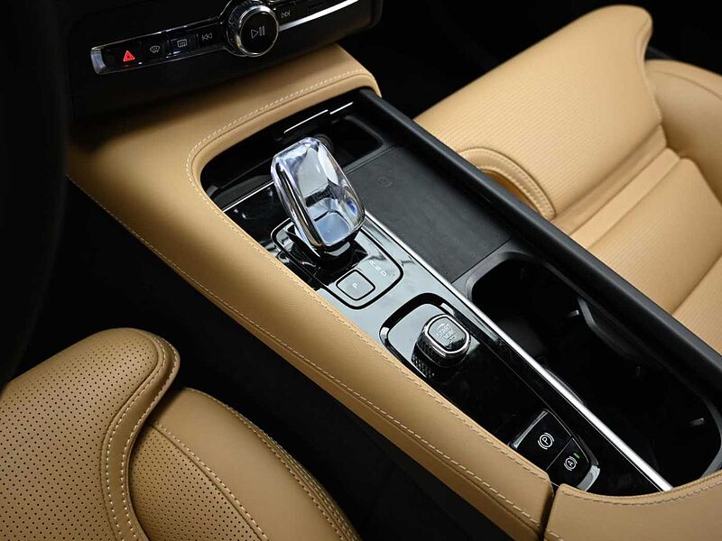 Volvo Recharge Ultimate, T8 AWD 플러그-인 하이브리드, 전기/가솔린, 브라이트, 7 좌석