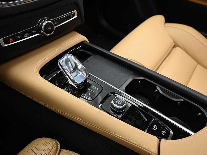 Volvo  Recharge Ultimate, T8 AWD 플러그-인 하이브리드, 전기/가솔린, 브라이트, 7 좌석