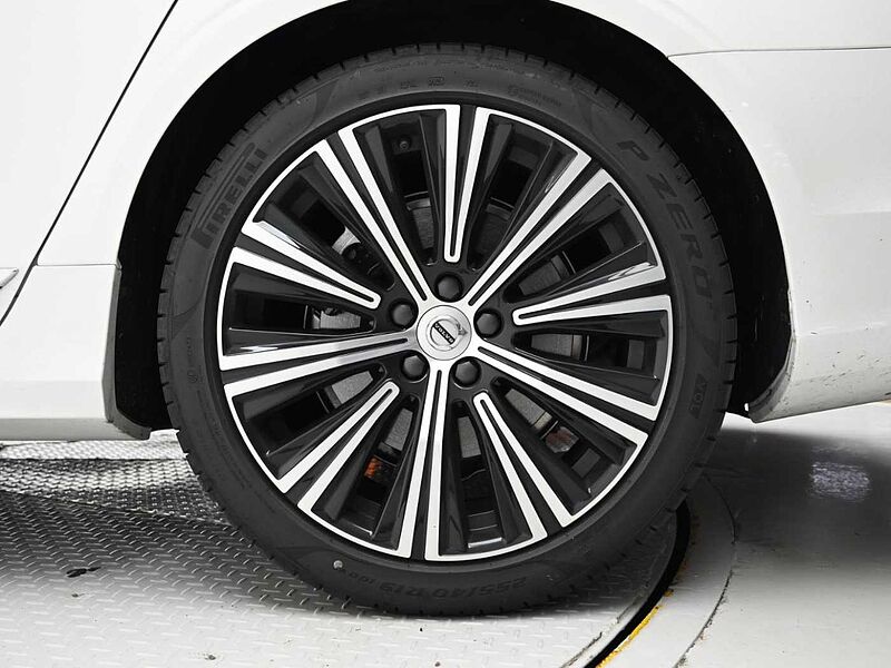 Volvo Ultimate, B5 마일드 하이브리드, 가솔린, 브라이트