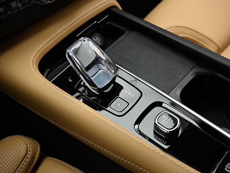 Volvo Recharge Ultimate, T8 AWD 플러그-인 하이브리드, 전기/가솔린, 브라이트, 7 좌석