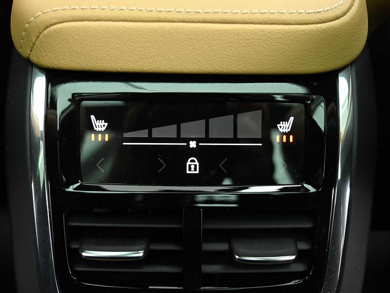 Volvo  Ultimate, B6 AWD mild hybrid, 가솔린, Bright