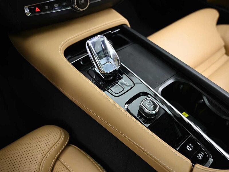 Volvo  Ultimate, B5 AWD 마일드 하이브리드, 가솔린, 브라이트