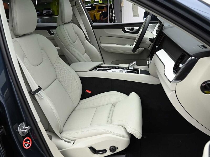 Volvo Ultra, B5 AWD 마일드 하이브리드, 가솔린, 브라이트