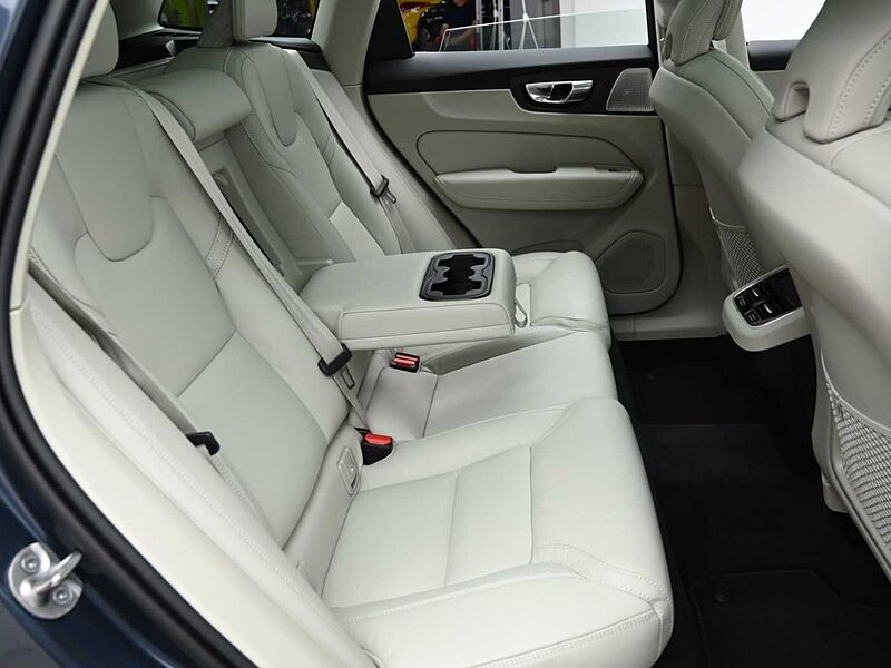 Volvo Ultra, B5 AWD 마일드 하이브리드, 가솔린, 브라이트