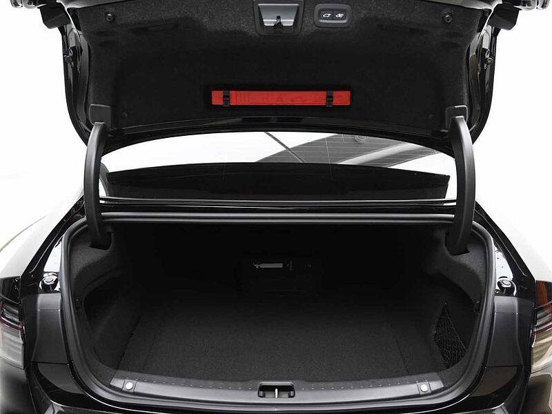 Volvo  Ultra, B5 마일드 하이브리드, 가솔린, 다크