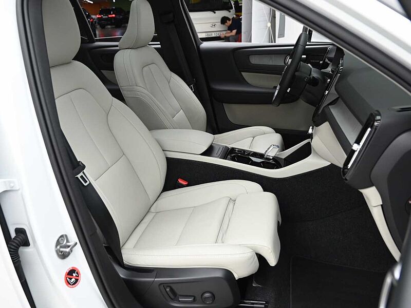 Volvo  Ultra, B4 AWD 마일드 하이브리드, 가솔린, 브라이트