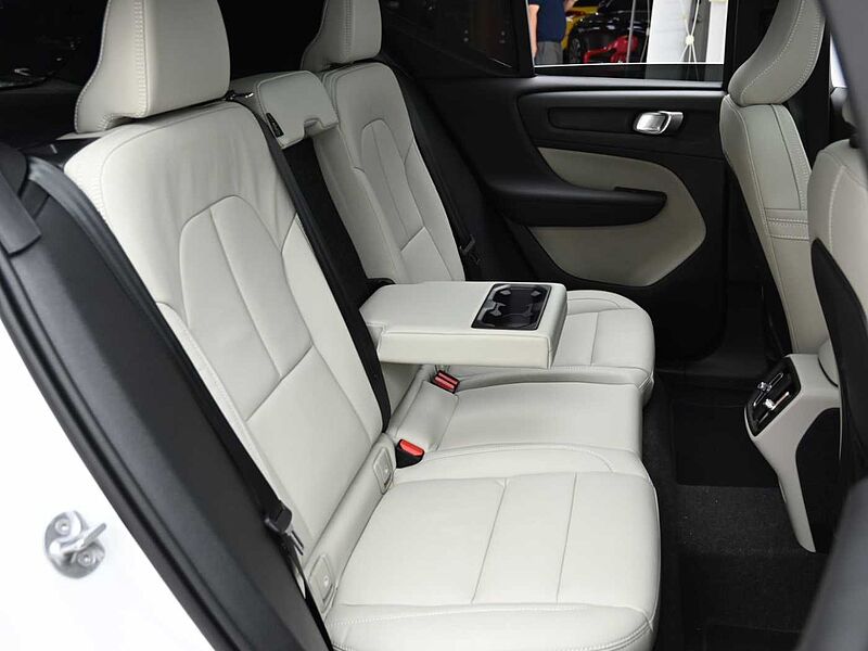 Volvo  Ultra, B4 AWD 마일드 하이브리드, 가솔린, 브라이트