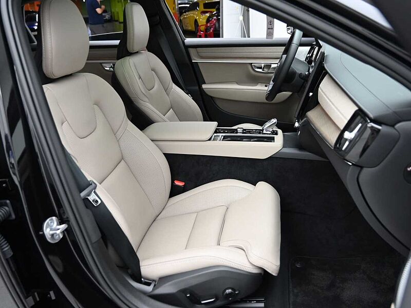 Volvo Ultra, B5 마일드 하이브리드, 가솔린, 다크
