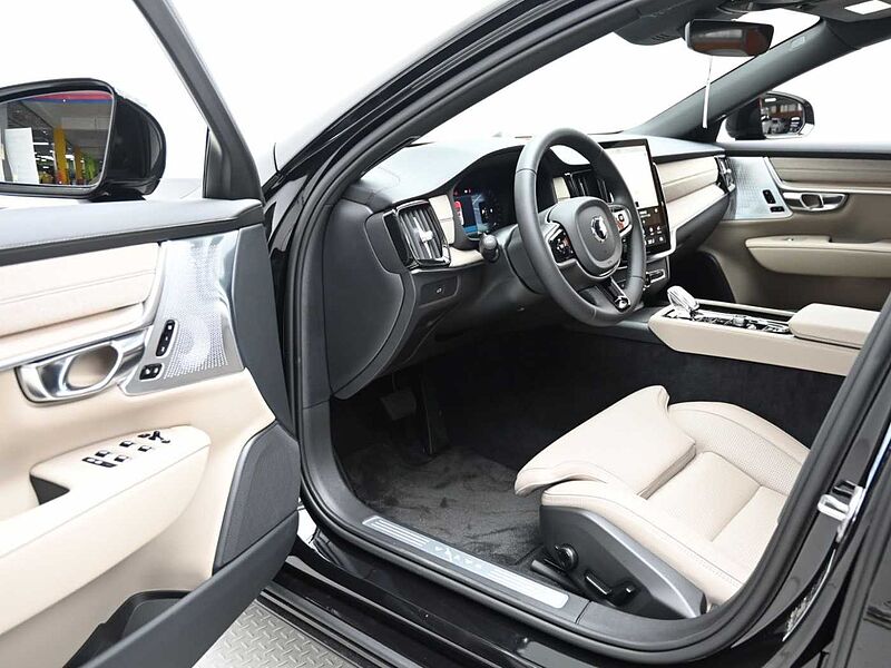 Volvo Ultra, B5 마일드 하이브리드, 가솔린, 다크