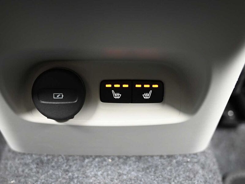 Volvo  Ultra, B4 AWD 마일드 하이브리드, 가솔린, 브라이트
