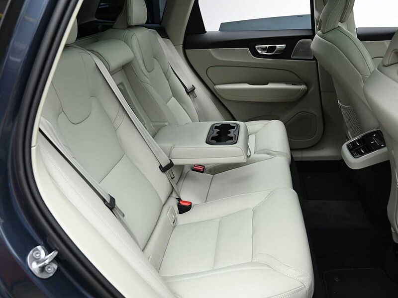 Volvo Ultra, B5 AWD 마일드 하이브리드, 가솔린, 브라이트