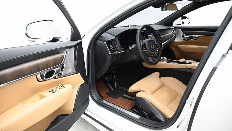 Volvo  Ultimate, B6 AWD mild hybrid, 가솔린, Bright