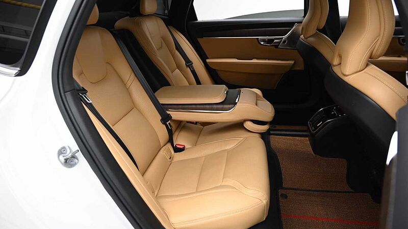 Volvo  Ultimate, B6 AWD mild hybrid, 가솔린, Bright