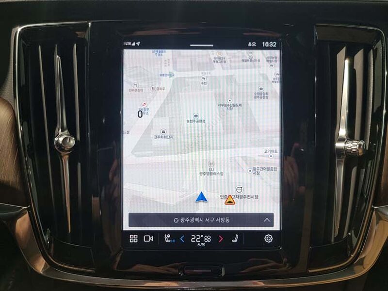 Volvo  Ultra, 브라이트