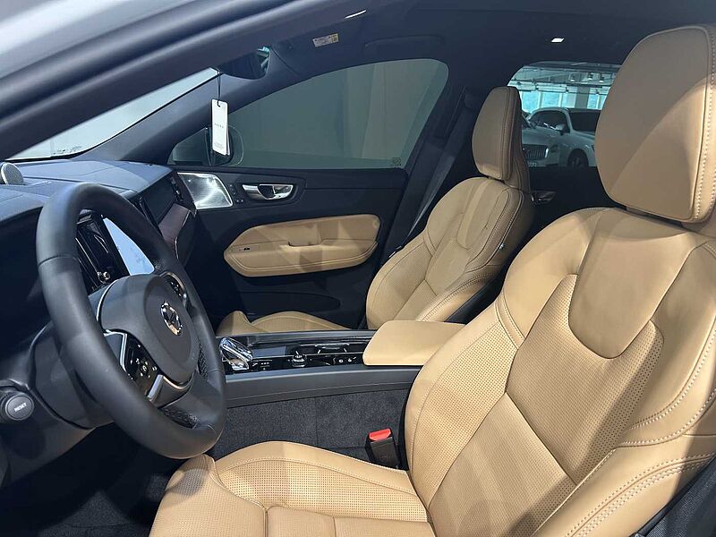 Volvo  Ultra, T8 AWD  브라이트