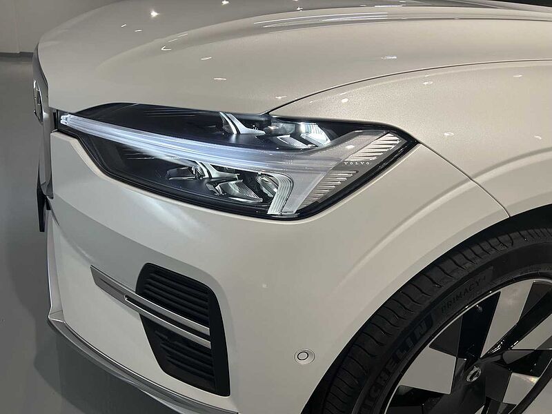 Volvo  Ultra, T8 AWD  브라이트