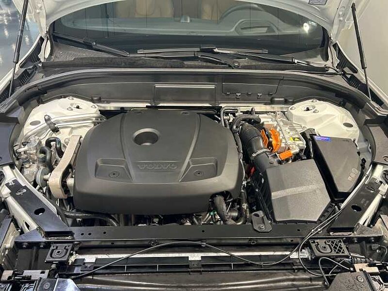 Volvo  Ultra, T8 AWD, 브라이트